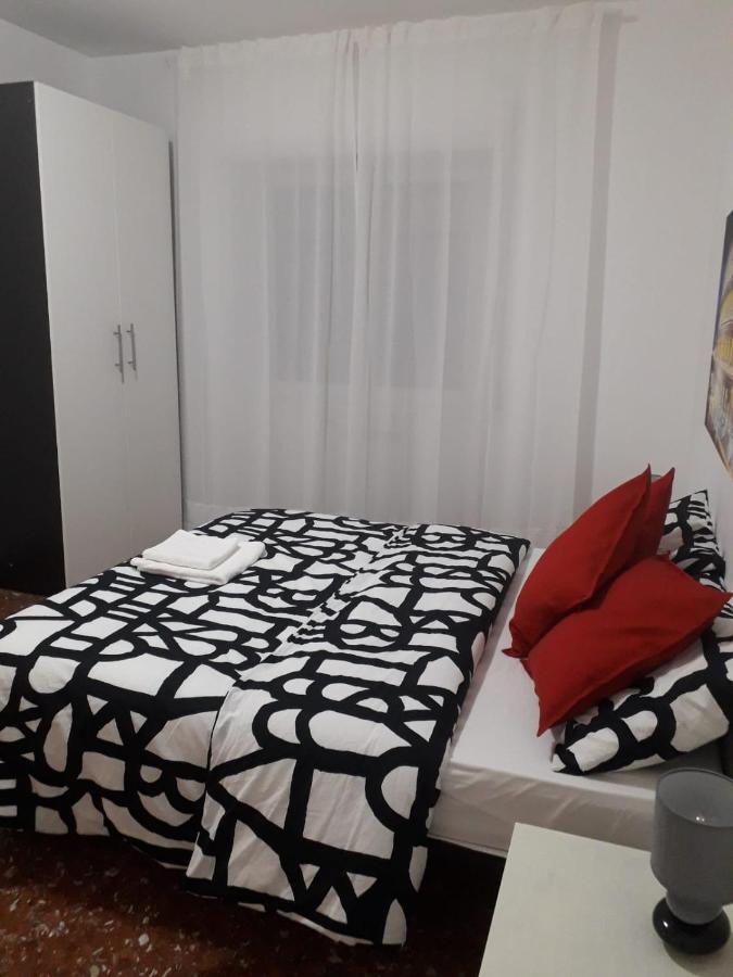 Centro Monti Tiburtini B&B Roma Exteriör bild